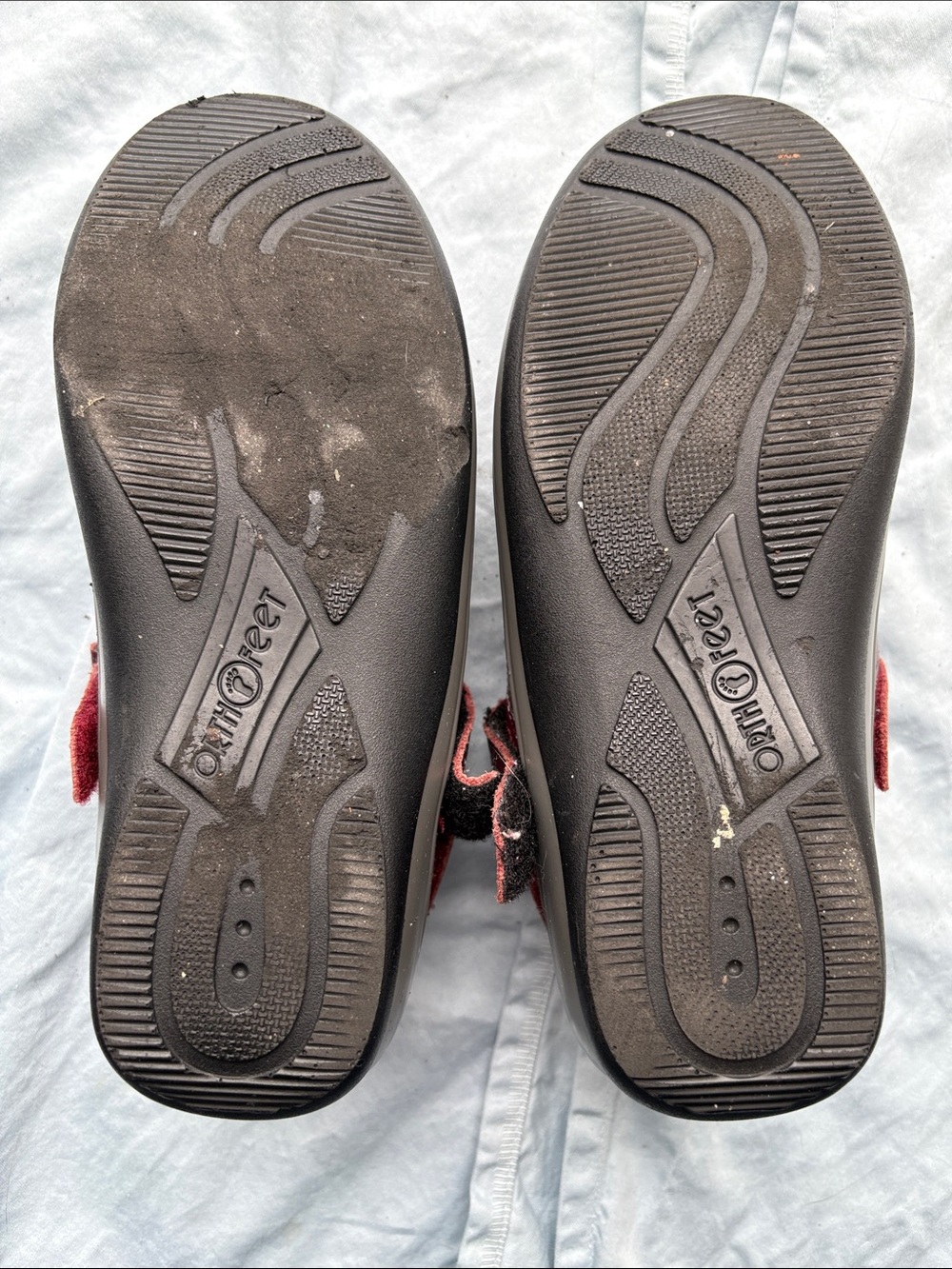 Orthofeet red leather flats, size 5 - Picture 3 of 6